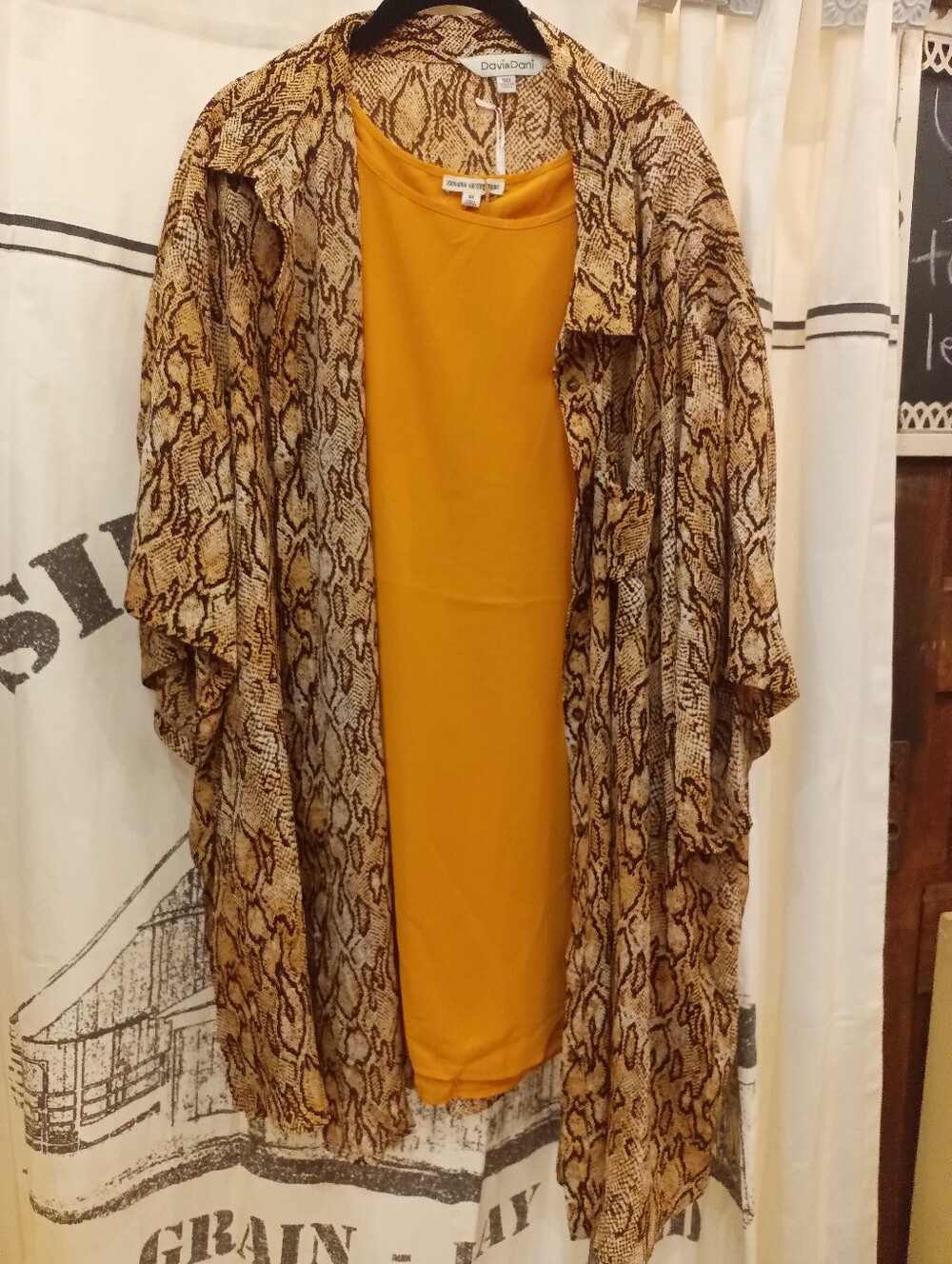 Bundle Davi & Dani, Zenana Outfitters Blouse & Kimono Size 3XL